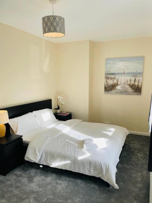 Superb And Comfortable 3Bd Home In Dagenham Eksteriør bilde