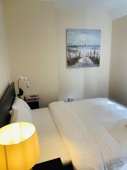 Superb And Comfortable 3Bd Home In Dagenham Eksteriør bilde