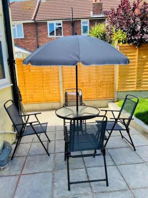 Superb And Comfortable 3Bd Home In Dagenham Eksteriør bilde